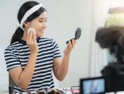 Patchy dan Makeup Susah Nempel? Coba 4 Teknik Makeup Viral Ini!