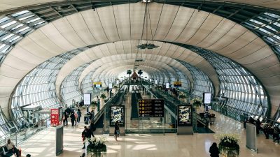 Fast-Track Lanes Open for Chinese Students’ Families in Thai Airports