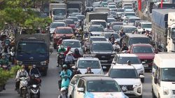 Hanoi Families Worry Over Motorbike Ban, Shift to E-Bikes
