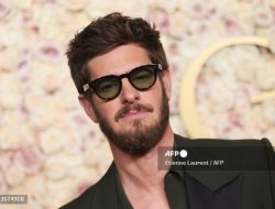 Andrew Garfield Bintangi Film Komedi Teknologi AI Andrew Garfield Bintangi Film Komedi Teknologi AI