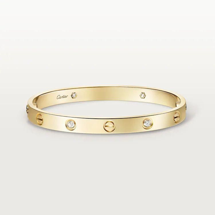 6 Tanda Ciri Gelang Cartier Asli, Aman untuk Kulit!