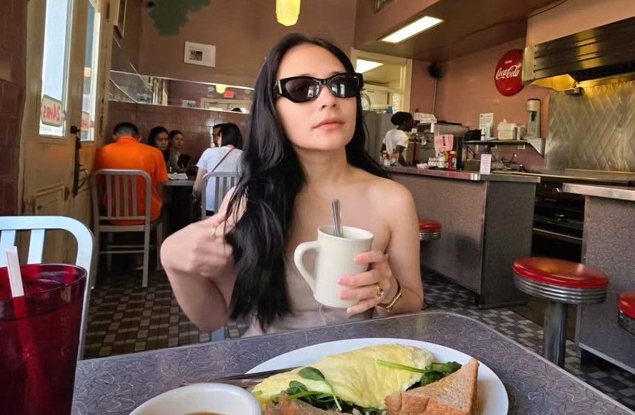 Elegan dan Berkelas, Potret Prilly Latuconsina di Amerika Serikat