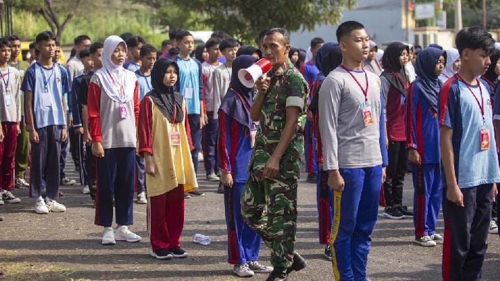 Pemprov Jabar Libatkan TNI dan Polri dalam MPLS, Ini Alasannya