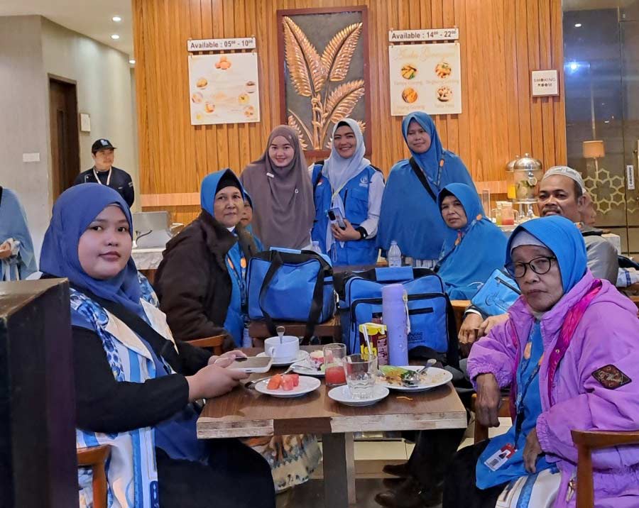 Umrah Lebih Nyaman, Booking Tour VIP Lounge Bandara SSK II Hingga Lebaran