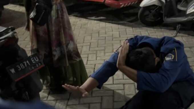 Viral! Petugas Damkar Usir “Ular Gaib” di Gresik, Ini Penjelasan Mereka