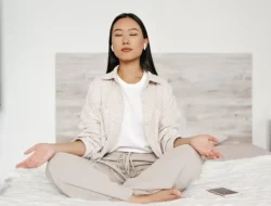 3 Cara Orang Sehat Mengelola Emosi, Termasuk Melepaskan Ego