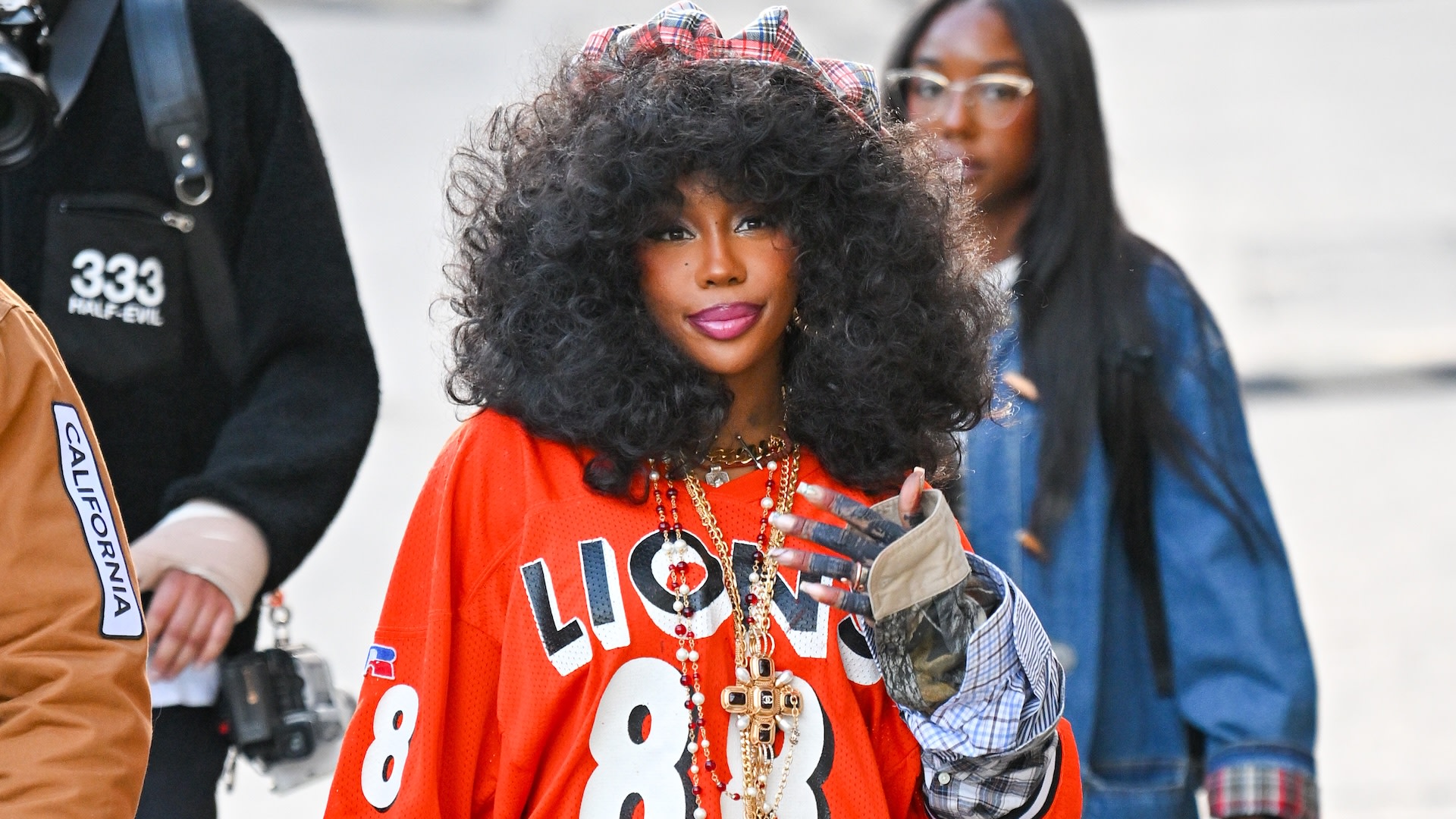 SZA: AI Threatens Black and Brown Communities Through Environmental Harm