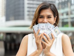 Dipandang Sebelah Mata, 8 Weton Ini Kini Sukses dan Kaya Kata Primbon Jawa Dipandang Sebelah Mata, 8 Weton Ini Kini Sukses dan Kaya Kata Primbon Jawa
