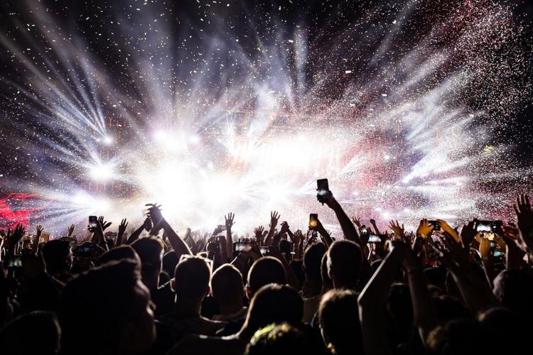Genre Musik yang Cocok untuk Setiap Zodiak, Aries Suka Punk