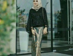 5 Ide OOTD Rok Plisket Kebaya Hitam yang Elegan dan Sederhana