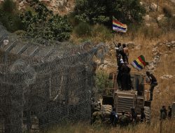 Clashes erupt in Syrian city as Israel strikes Damascus Clashes erupt in Syrian city as Israel strikes Damascus