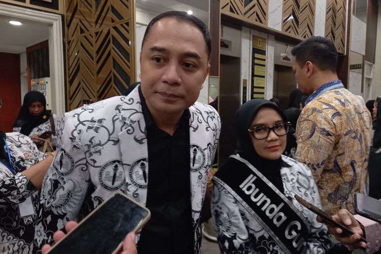 Persetujuan Investor Taksi Listrik, Syarat Eri Cahyadi: Semua Karyawan Wajib KTP Surabaya