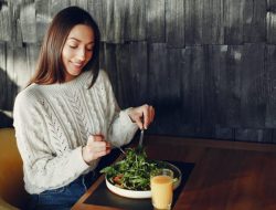 7 Cara Turunkan Berat Badan Tanpa Rasa Lapar
