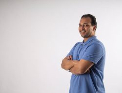 7 Hal yang Membuat Orang Terlihat Berkelas di Publik 7 Hal yang Membuat Orang Terlihat Berkelas di Publik