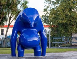 Blue Sculpture Makes Its Way to Mount Gambier