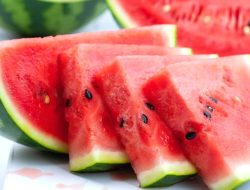 5 Refreshing No-Cook Recipes with Summer’s Hydrating Fruit