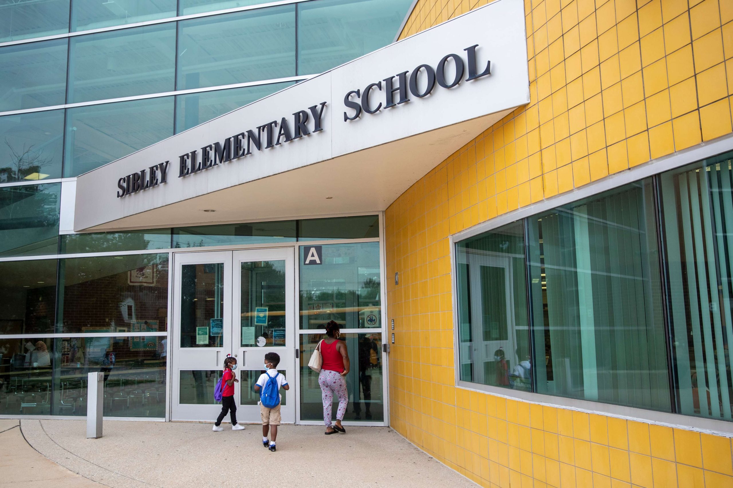 Massive Exit: Grand Rapids Principal Leaves District After 28 Years Over Low Salary