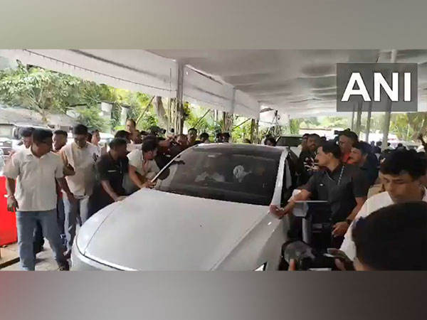 Eknath Shinde Drives Tesla, Calls It a Big Deal for Maharashtra