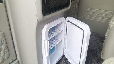 Butuh Biaya Ini untuk Tambah TV dan Kulkas di Mobil Pribadi?