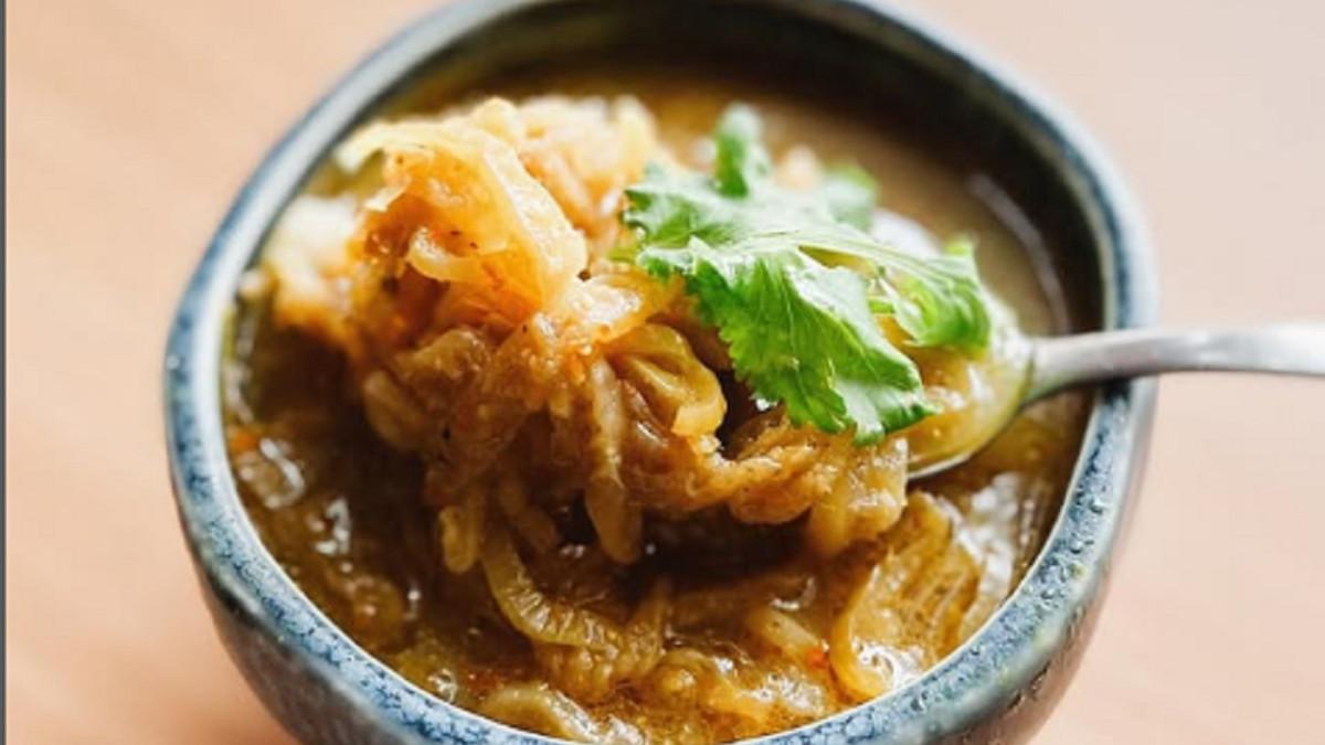 Cara Sederhana Membuat Jukut Ares, Makanan Khas Bali, Gunakan Batang Pisang Muda
