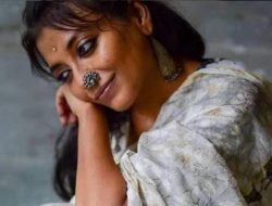 Bengali Actress Sumi Har Choudhry Seen Alone on Streets Near Amila Bazar Bengali Actress Sumi Har Choudhry Seen Alone on Streets Near Amila Bazar