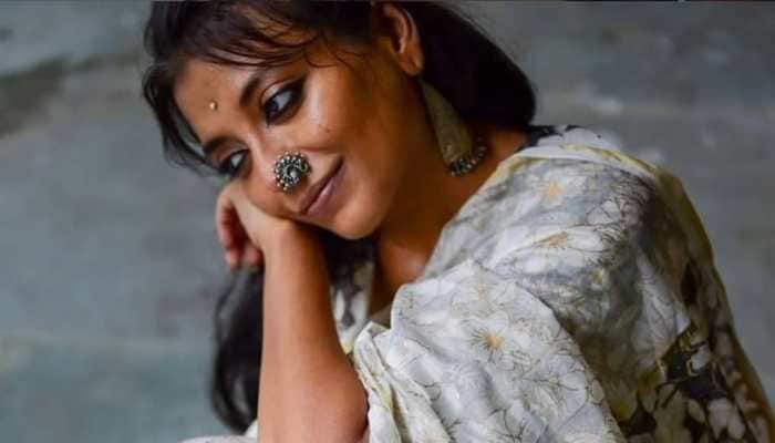Bengali Actress Sumi Har Choudhry Seen Alone on Streets Near Amila Bazar