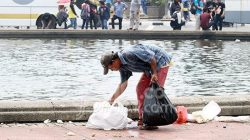 Dukungan Akademisi UGM Ubah Sampah Plastik Jadi Bahan Aspal