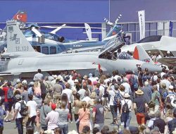 Pakistan Air Force Joins UK Air Show with JF-17 Thunder Pakistan Air Force Joins UK Air Show with JF-17 Thunder