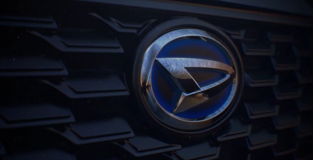 Teaser Mobil Hybrid Daihatsu Muncul, Siap Diluncurkan di GIIAS 2025