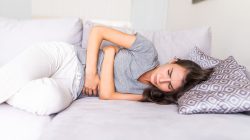 4 Cara Alami Mengatasi Nyeri Haid dengan Efektif