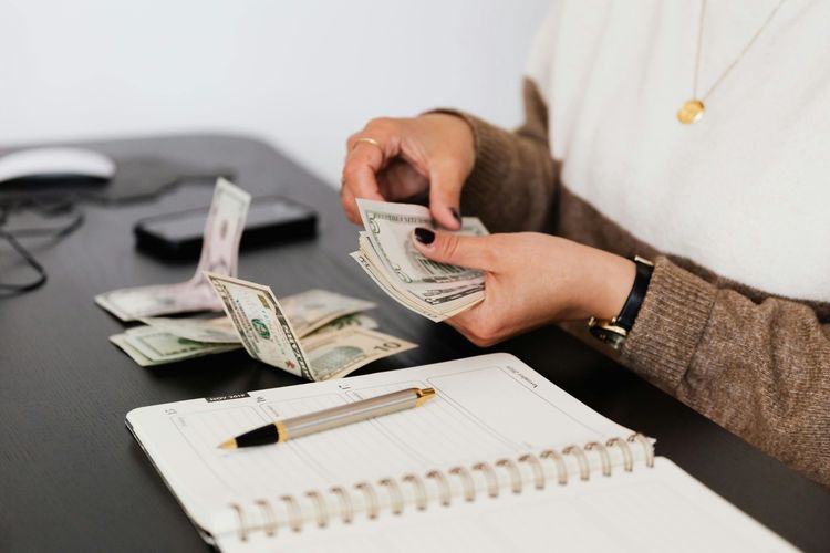 Duit Menipis, 7 Trik Jitu Tetap Stylish dengan Budget Terbatas!