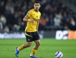 Manchester United dan Liverpool Berebut Gelandang Wolverhampton Rp 600 Miliar