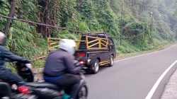 Bahaya Kabel Tergantung Rendah di Jalan Cadas Pangeran Sumedang