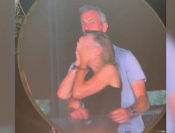 Diduga Selingkuh, Respons CEO Teknologi Usai Memeluk Wanita di Konser Coldplay Disorot
