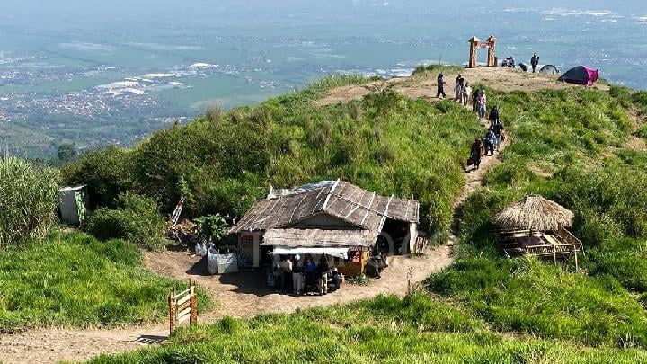 Mendaki Pangradinan, Sabana Bandung dengan Jalur Sulit