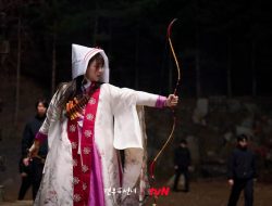 7 Bukti Roh Bongsu Suka Park Sung A di Drakor Head Over Heels