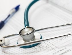 Universities cut HPAT points in half for medicine courses