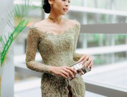 Gaya Anggun Maudy Ayunda dan Febby Rastanty dalam Kebaya Sabrina Modern