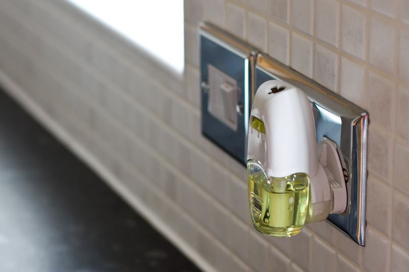 The Hidden Cost of Plug-In Air Fresheners and a €1 Alternative