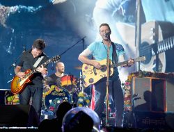 Astronomer CEO and HR Chief Caught Kissing in Coldplay Concert Video