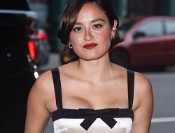 Quick Tip: The  Accessory Everyone Will Pair With Short Dresses This Fall