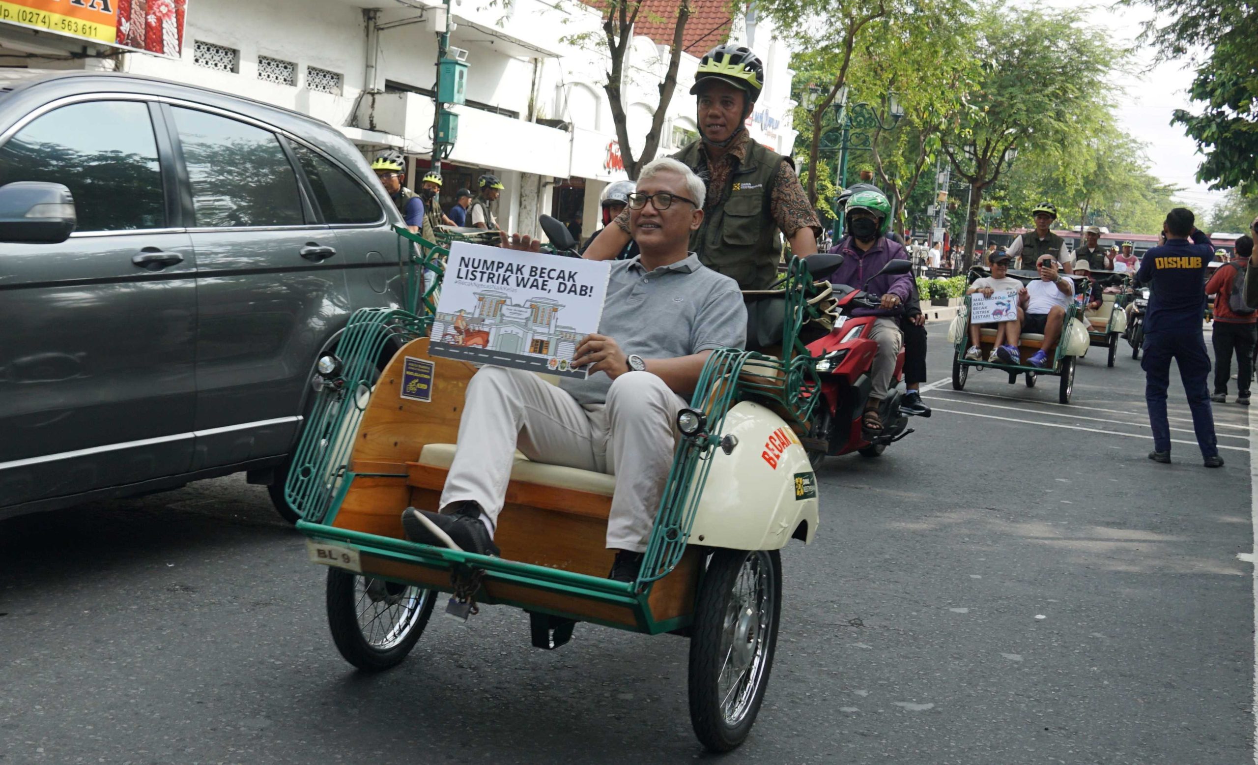 Becak Listrik Mengaspal di Malioboro Kurangi Emisi Karbon