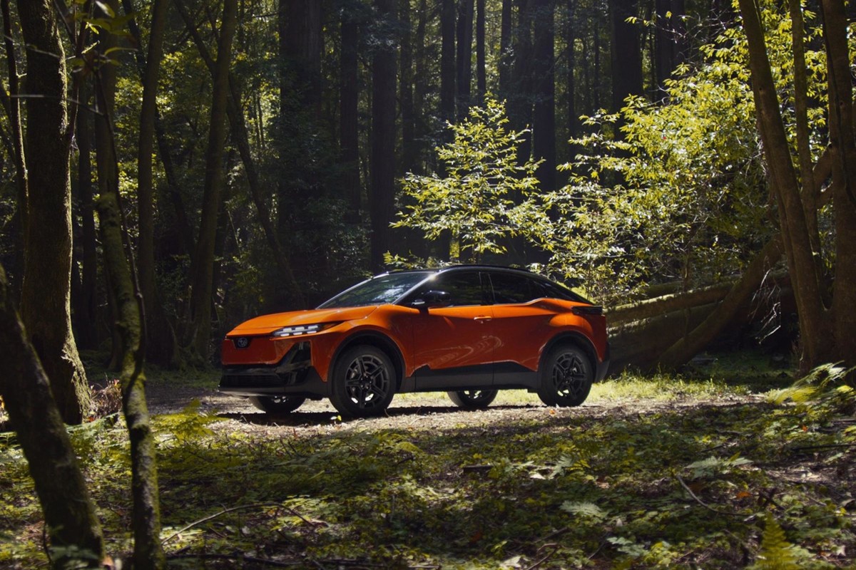 Subaru Unveils New EV with 290-Mile Range, Will Hyundai and Kia Be Concerned?