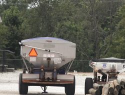 How Missouri Drivers and Farmers Can Safely Share the Road How Missouri Drivers and Farmers Can Safely Share the Road