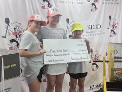 Dumas Girls Raise K at Lemonade Stand Fundraiser