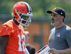 Shedeur Sanders Wins Over Fans: What About Kevin Stefanski?