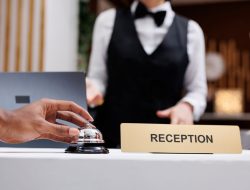 Woman ignites debate over hotel dress code rules Woman ignites debate over hotel dress code rules