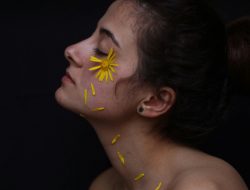 Are You an Emotional Sponge? 9 Signs You Can’t Escape
