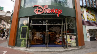 Shoppers Flock to Disney Store for 1,138-Piece ‘Star Wars’ LEGO Set—’The Best I’ve Ever Built’