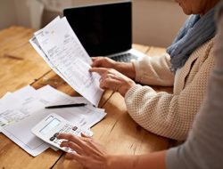 1 in 4 Americans Over 50 Postponing Retirement Amid Financial Fears